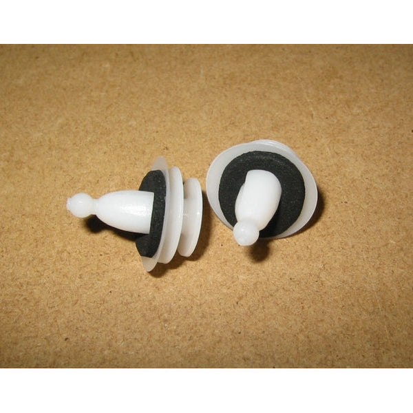 1G DSM Lower Door Clips